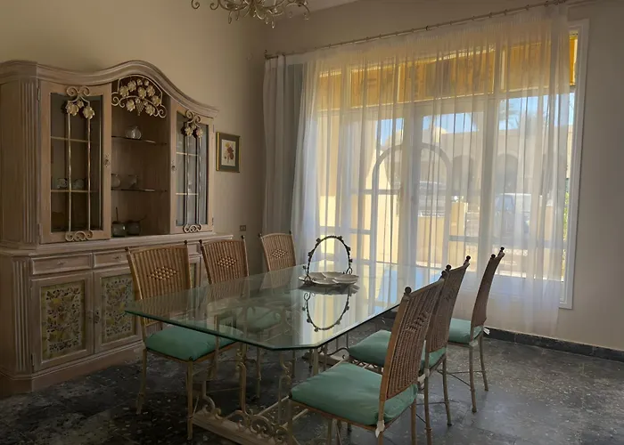 4 Bedroom Seaside Escape * Hurghada