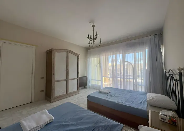4 Bedroom Seaside Escape * Hurghada